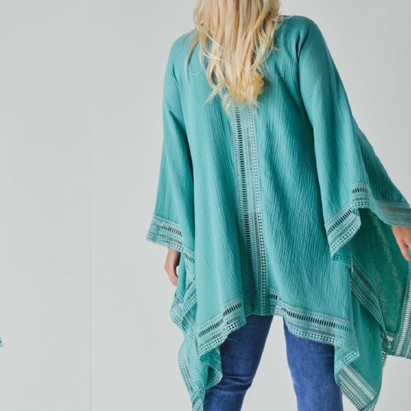 Davi & Dani | Gauzy Lace Detailed Turquoise Kimono - Picture 6 of 6